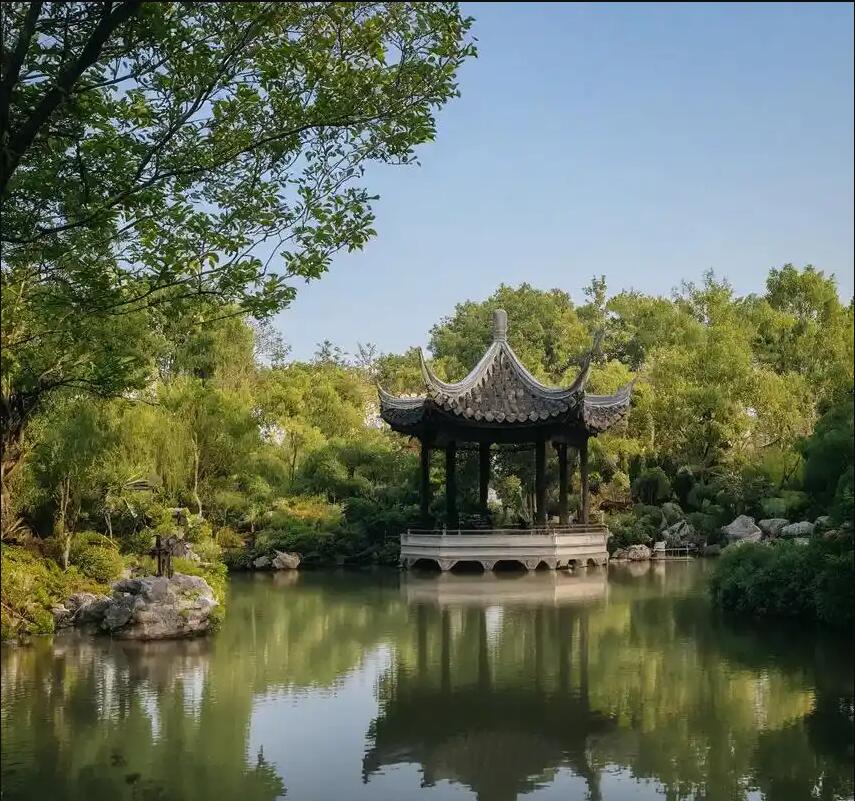 宣威骤变餐饮有限公司